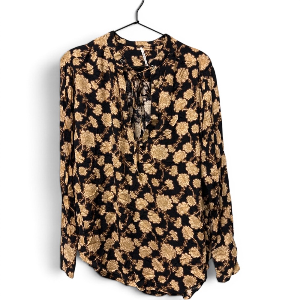 Free People‎ Boho Blouse XS Dark Floral Print Lace-Up Tie Neck Black Gold Chic